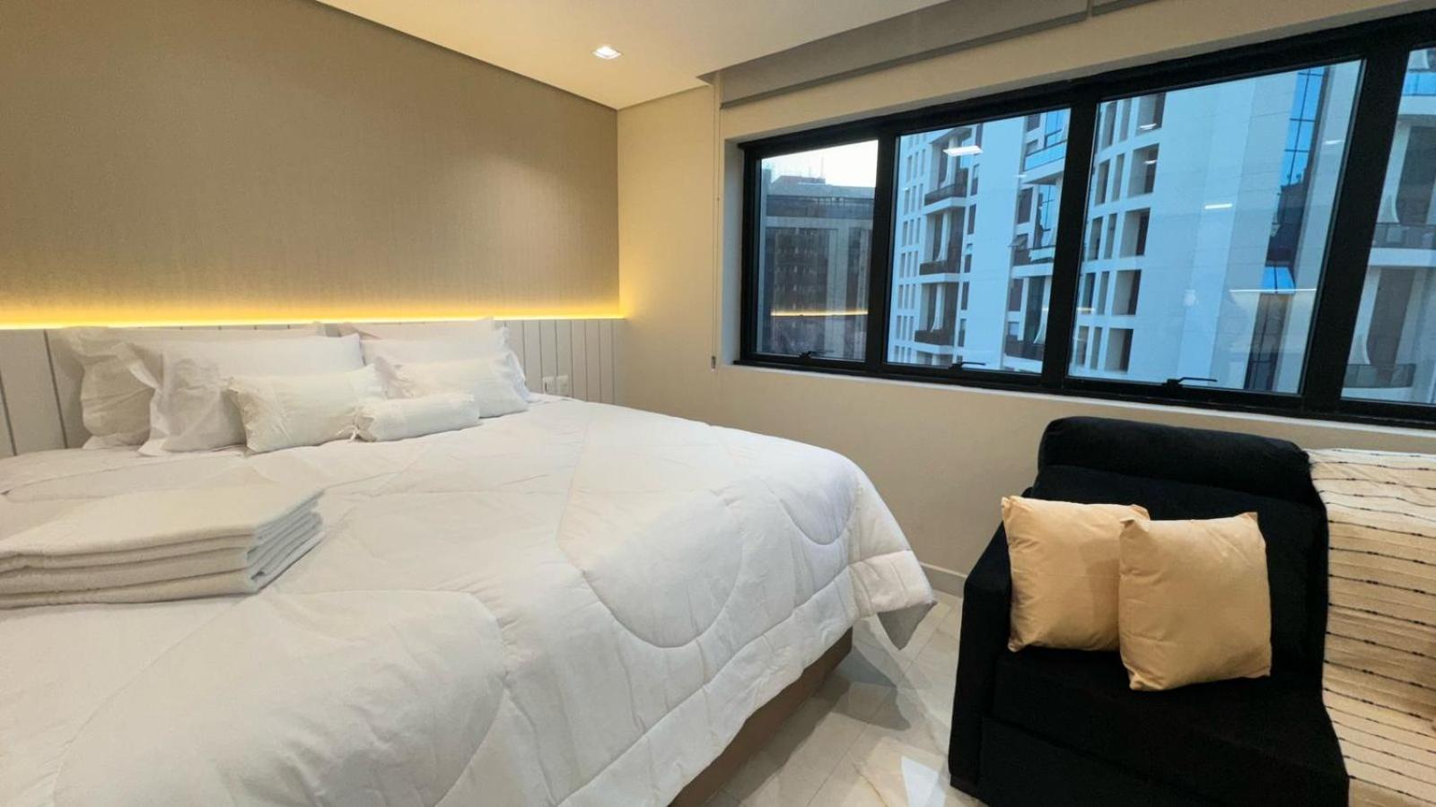 M N Flats Dentro Do Meli Av Ibirapuera 2534 4*