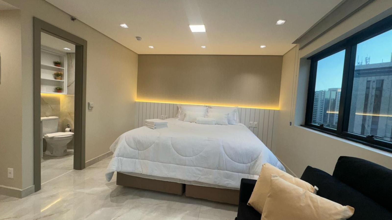 M N Flats Dentro Do Meli Av Ibirapuera 2534 4*